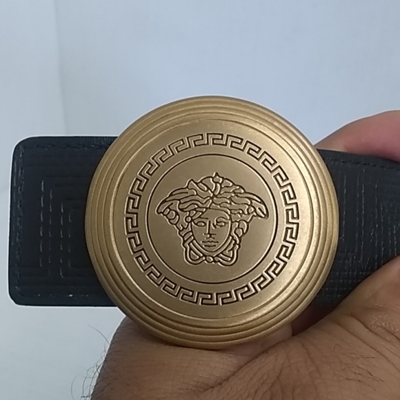 Woman Versace belt gold buckle size 40 inch - Picture 8 of 8